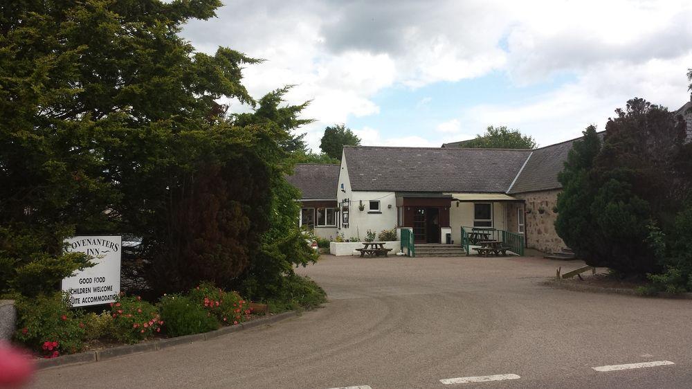 Covenanters Inn Dingwall Bagian luar foto